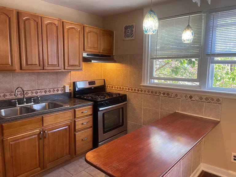 2707 Stevens St — Photo 5