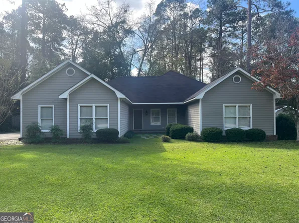109 Debbie Dr, Statesboro, GA 30458