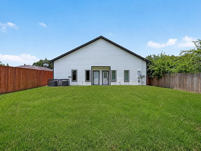5027 Dickens Rd #A — Photo 24