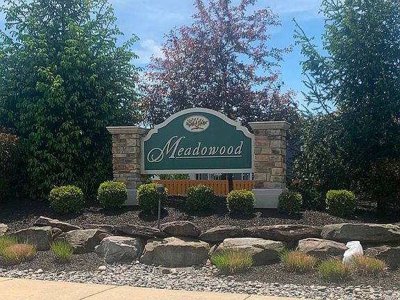 2nd image of 2411 Sandalwood Dr