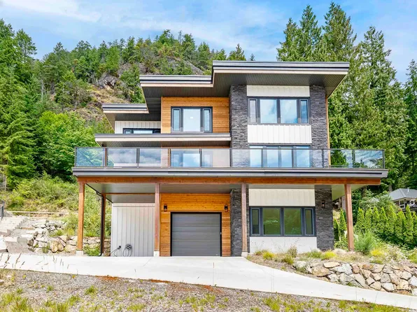 971 Marine Dr, Gibsons, BC V0N 1V9