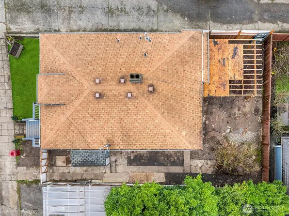 2614 E Pike Street, Seattle, WA 98122