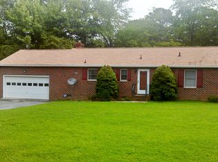 173 Cardinal Ln, White Stone, VA 22578