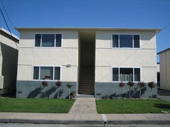 2nd image of 32 Linden Ave APT 3