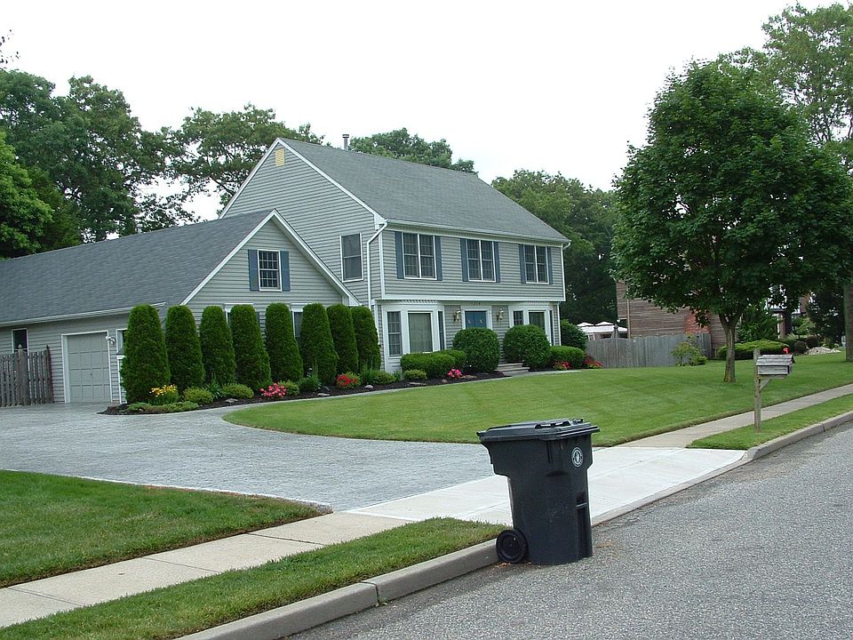1st image of 1236 Fox Hollow Dr