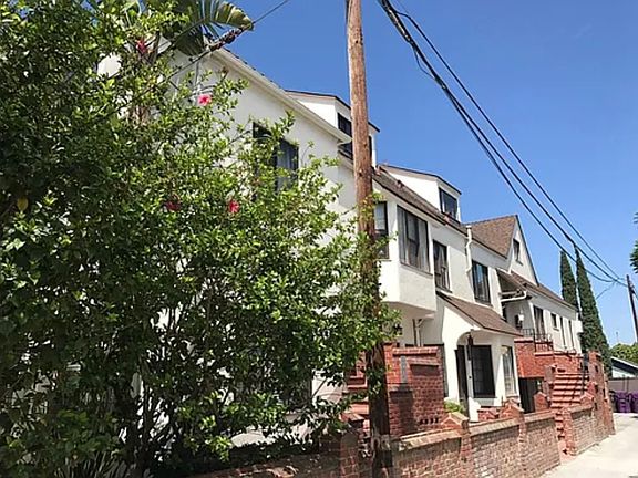 3rd image of 2917 E 6th St #A