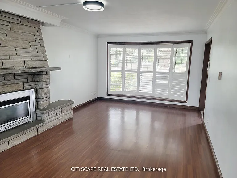 342 Sutherland Dr — Photo 12