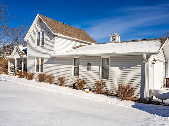 4th image of 207 Spring Street