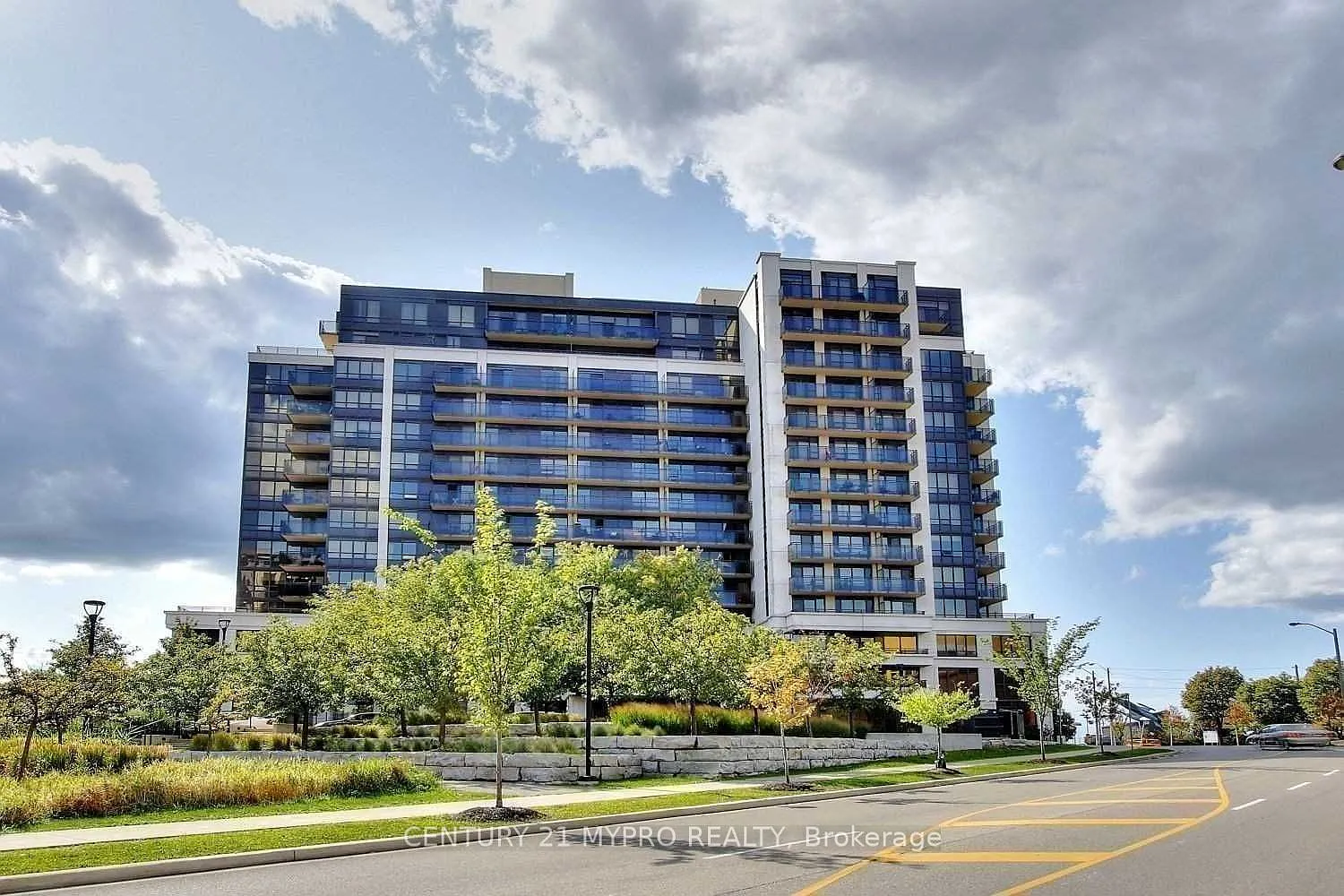 55 De Boers Dr — Photo 1