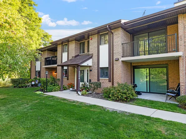 2204 Wharf Dr APT 2308, Woodridge, IL 60517
