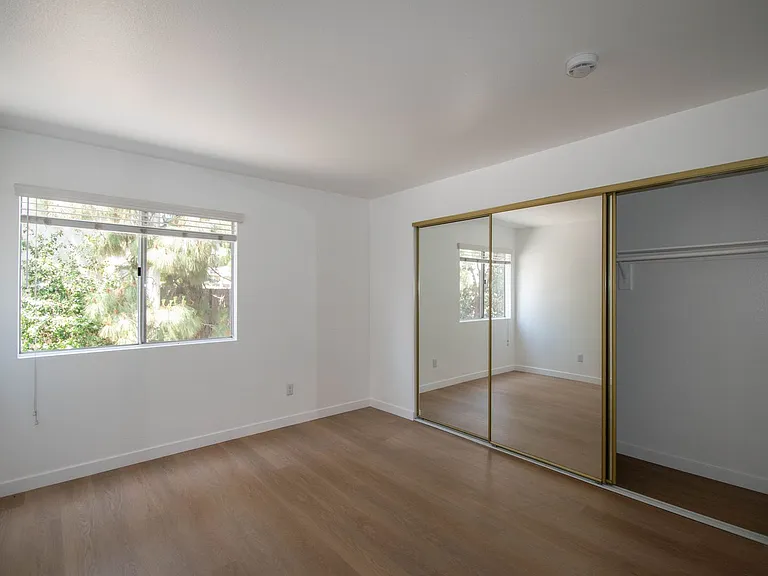 15520 Foothill Blvd — Photo 13