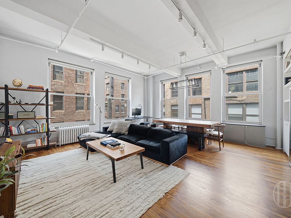 1st image of 241 W 36th St APT 10R