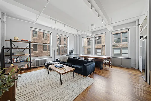 241 W 36th St #10R Photo 1