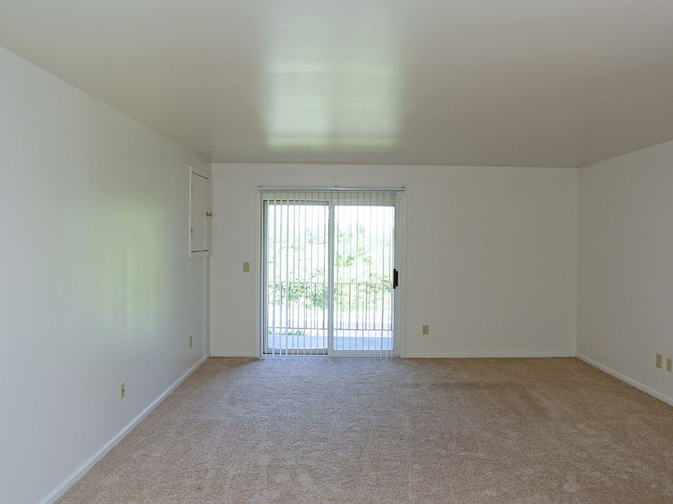 Country Gardens Apartments 110 Colleen Rd Troy NY Zillow