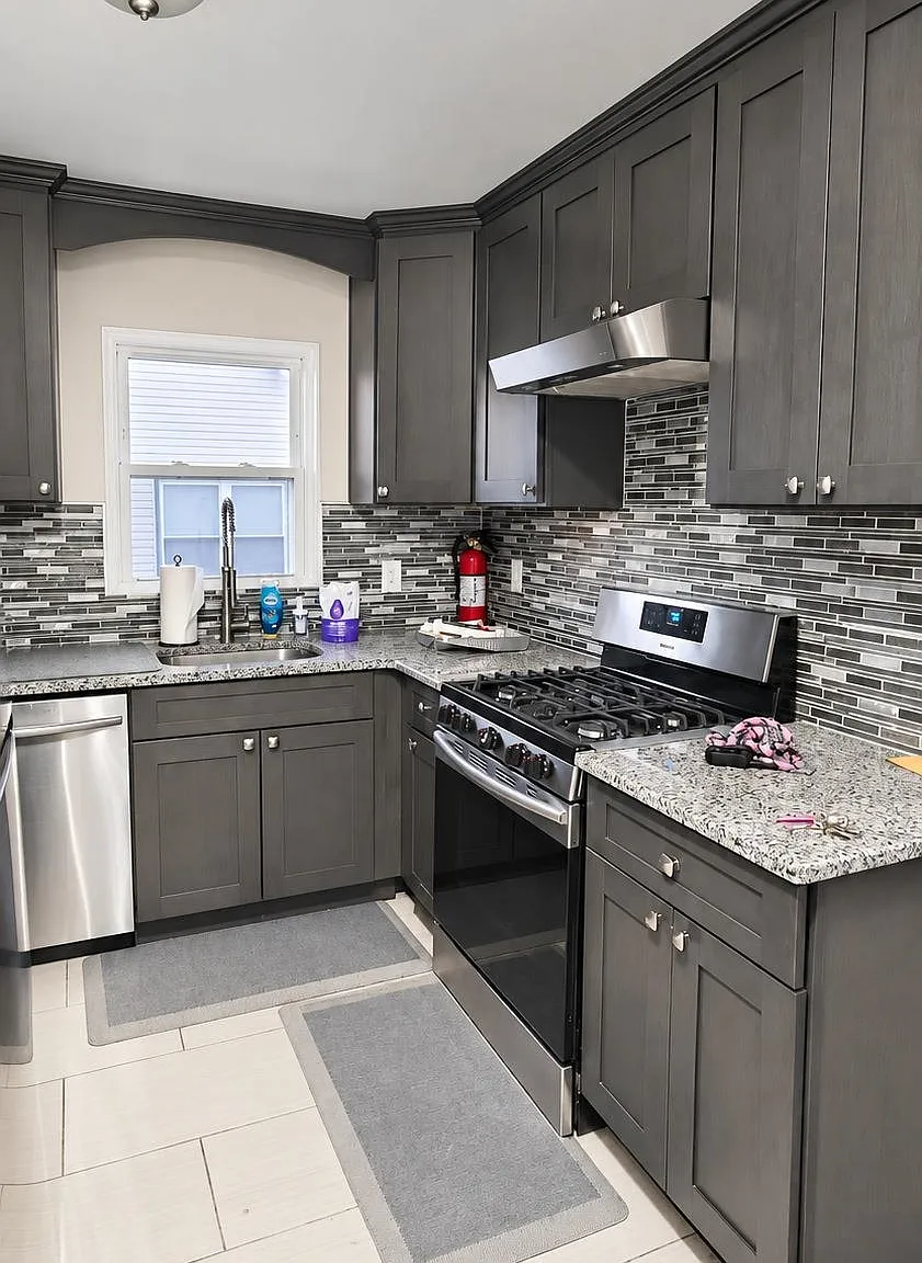 3 bed, 1.0 bath, $2,875 — Photo 4