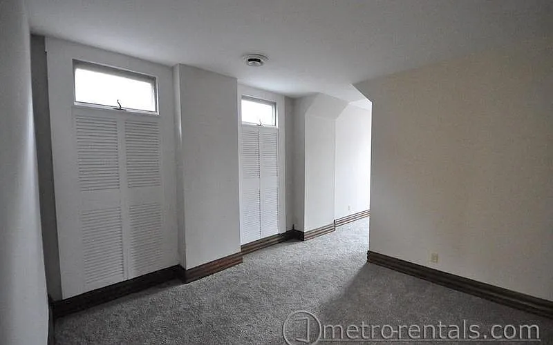 Building Photo - 652 S 3rd St #652.5