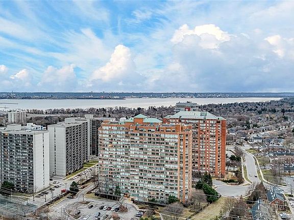 4th image of 1276 Maple Crossing Blvd #903