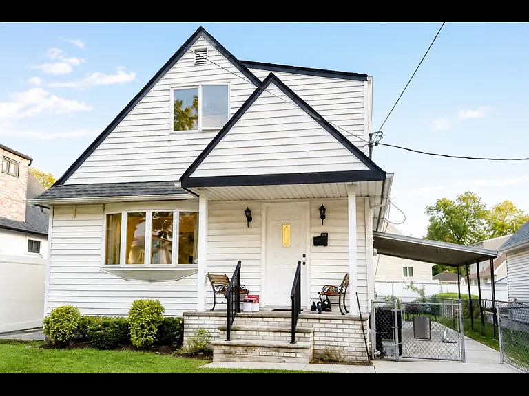 486 Ramona Ave — Photo 1