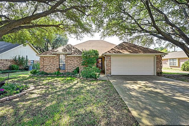 1st image of 2520 Satinwood Ct