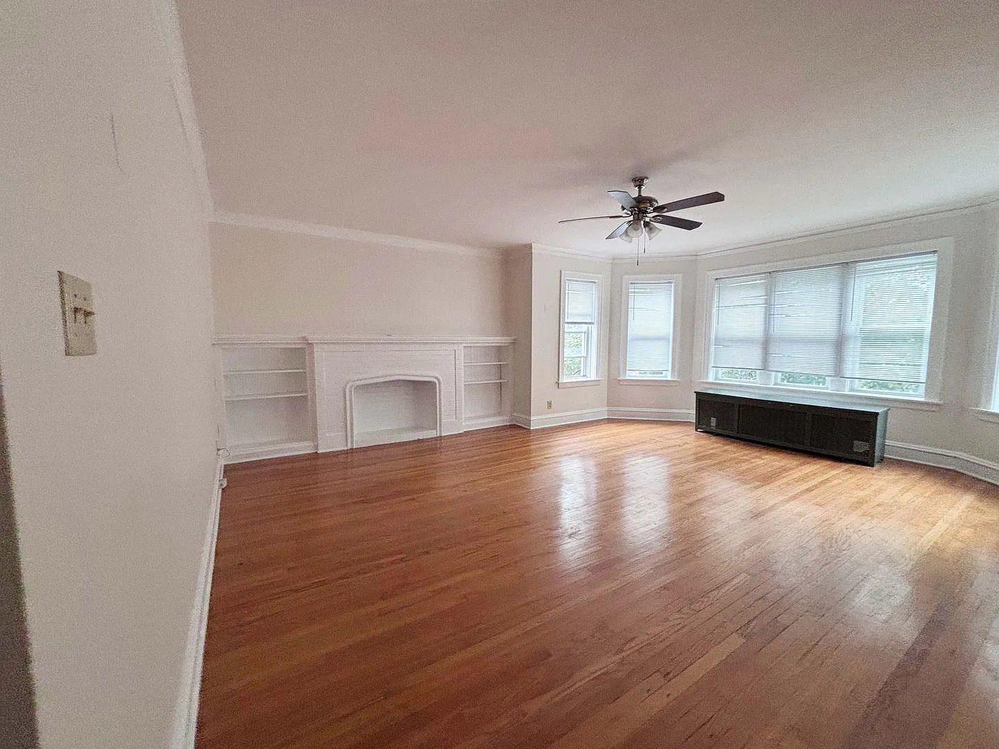 6437 North Leavitt Street #2S — Photo 1
