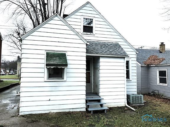3rd image of 4851 Burnham Ave