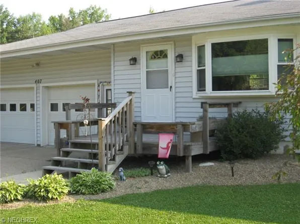 407 Carson Ave, Grand River, OH 44045