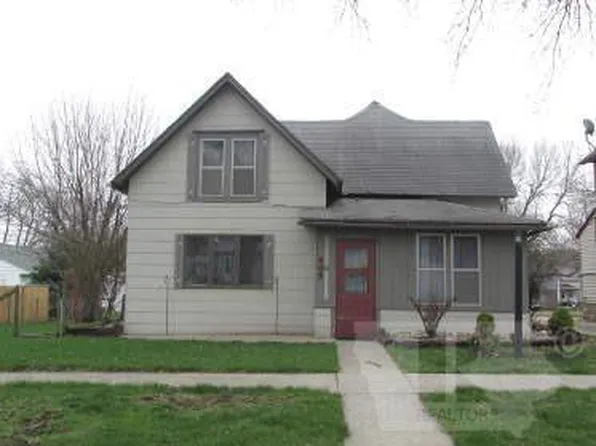 405 S Maple St, Odebolt, IA 51458