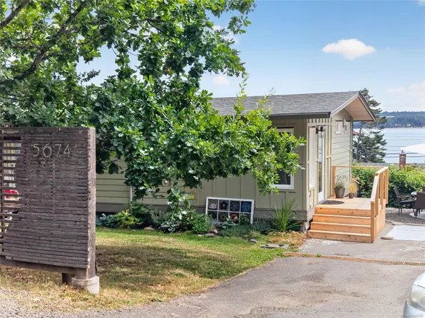 5674 Market St, Comox Valley, BC V0R 3B0