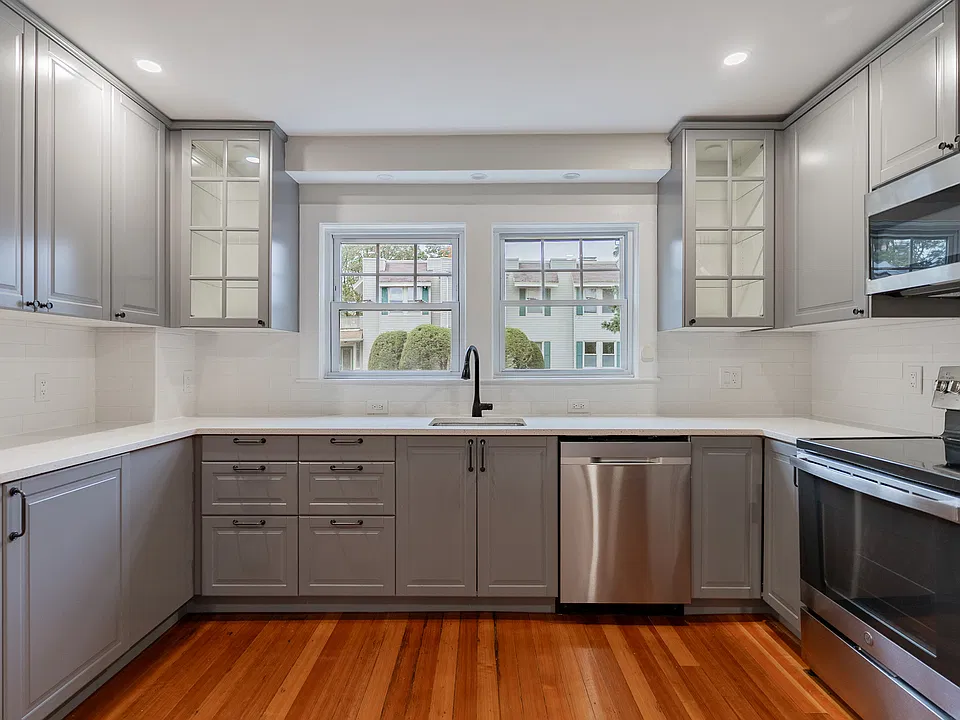 35 Rossmere St