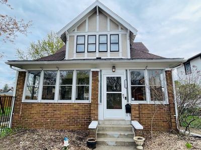 1198 Thomas Ave, Saint Paul, MN, 55104