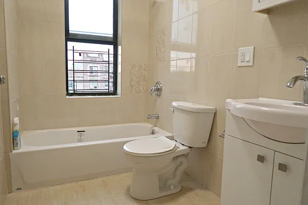 Rented by Level Group | media 8