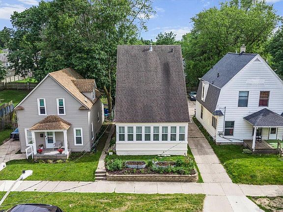 4th image of 130 Palmer St NE