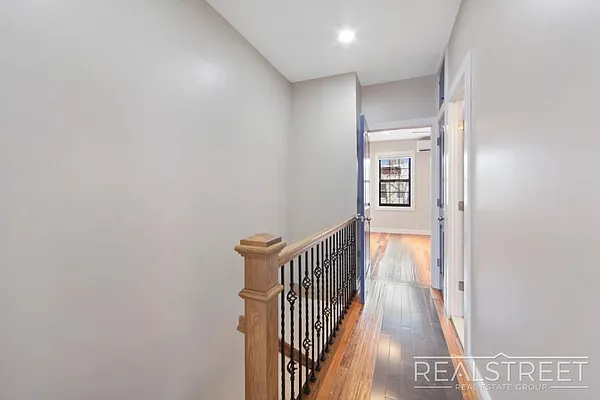 Sold by Real Street Inc | media 17