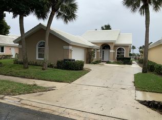 2288 Saratoga Bay Dr, West Palm Beach, FL 33409