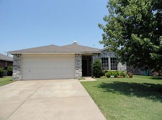 2932 Rocco Dr, Grand Prairie, TX 75052