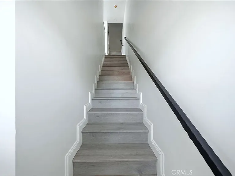 10538 La Reina Ave #4 — Photo 5