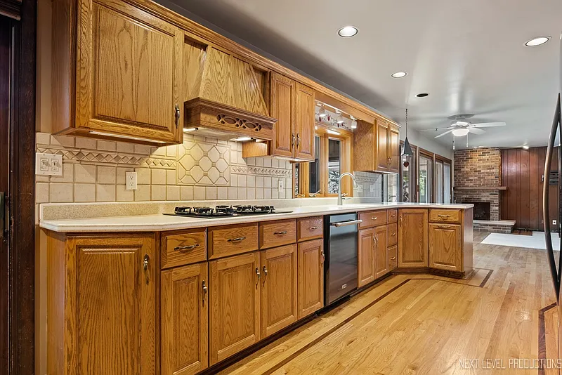 Thumbnail 16