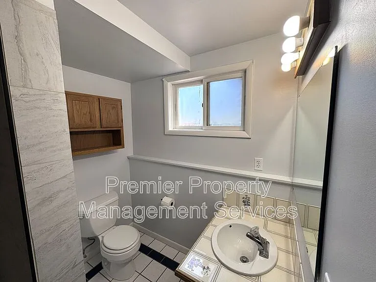 1940 Avenue C — Photo 13