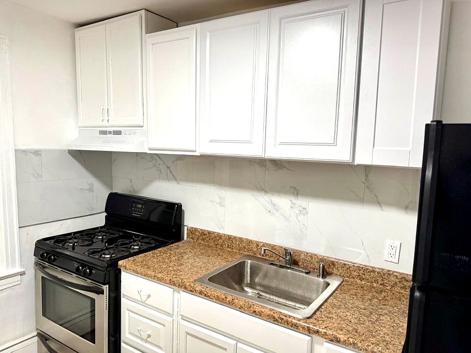 1st image of 62 Edgar St Floor 2