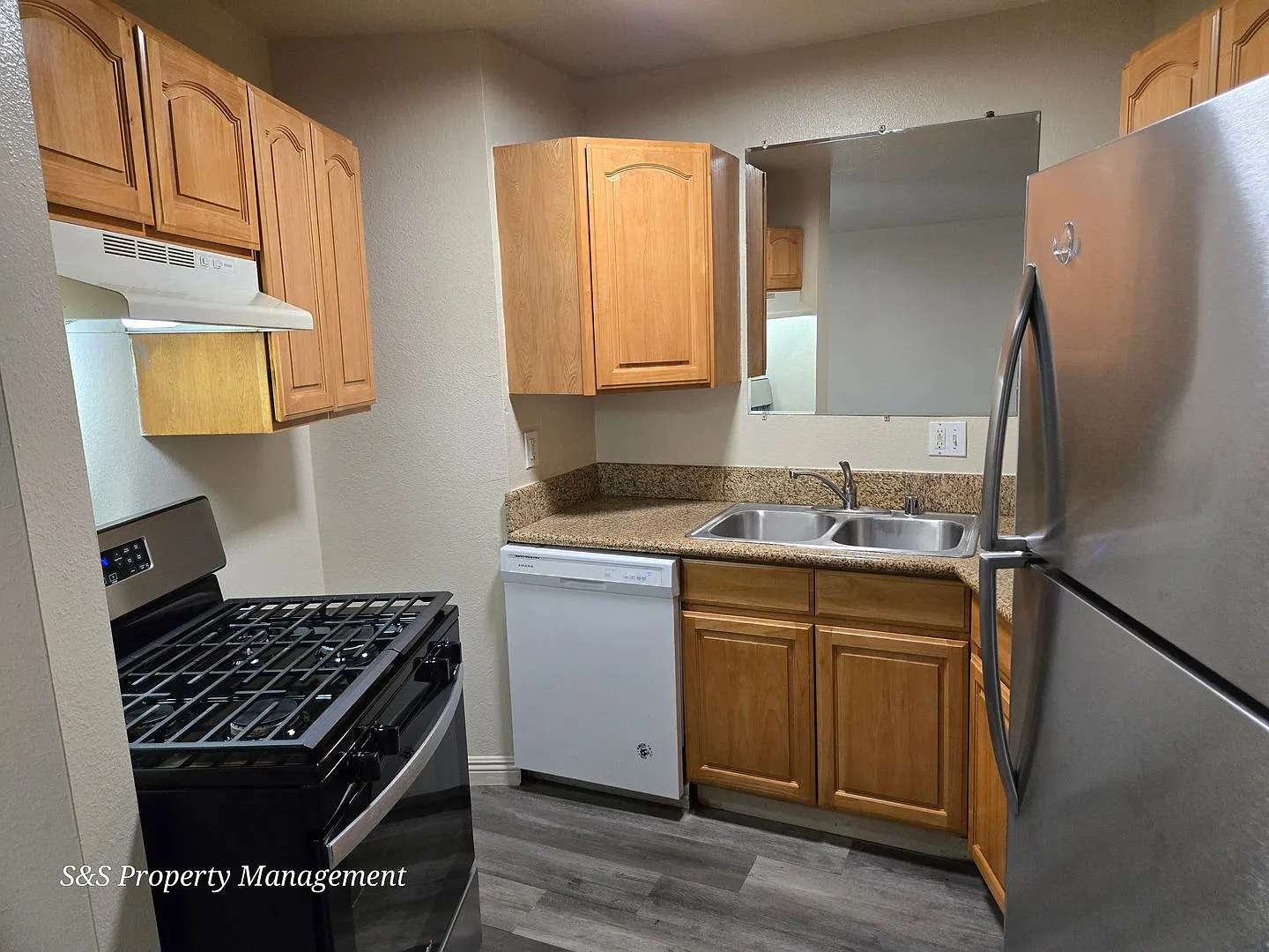 2971 Portsmouth Dr #2 - Rancho Cordova 95670 — Photo 4