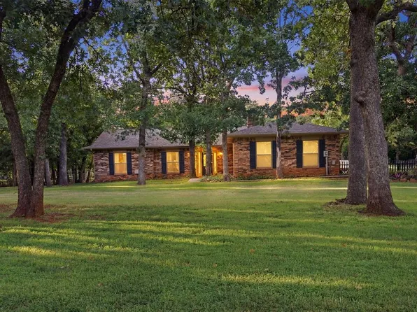 3620 W Charter Oak Rd, Edmond, OK 73034