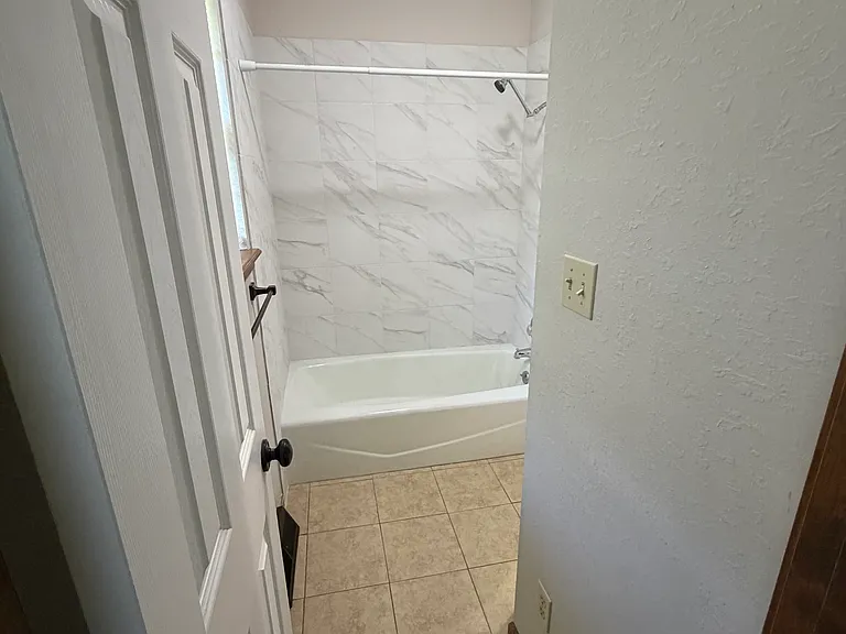 308 SW Sandstone Dr — Photo 9