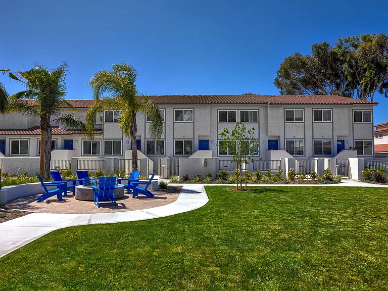 Surfside Villas — Photo 5