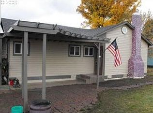 579 E 4th Ave, Riddle, OR 97469