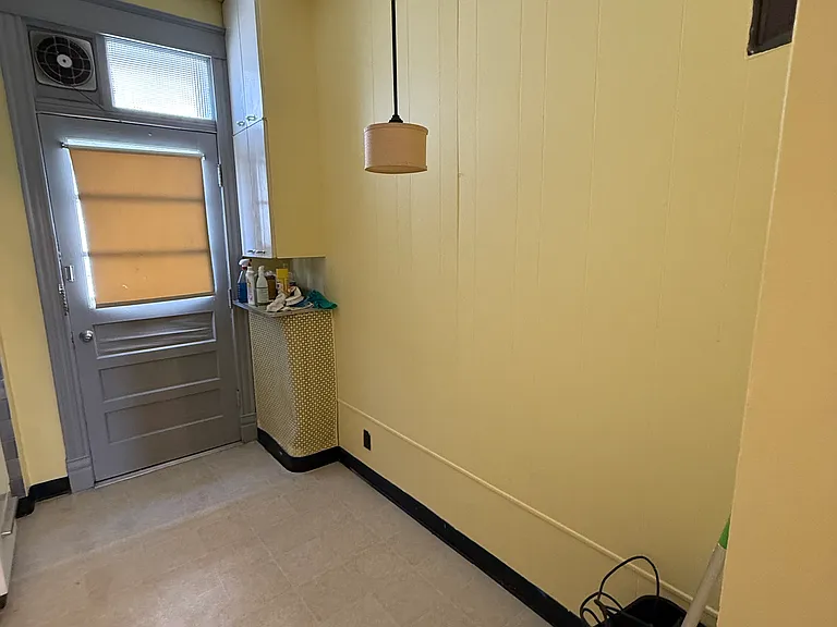 2258 S Compton Ave #2 — Photo 9