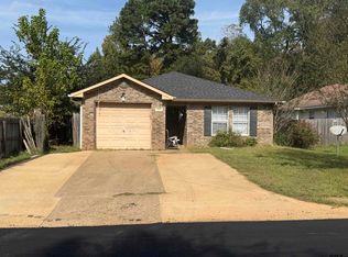 111 Jerome Ct, Rusk, TX 75785