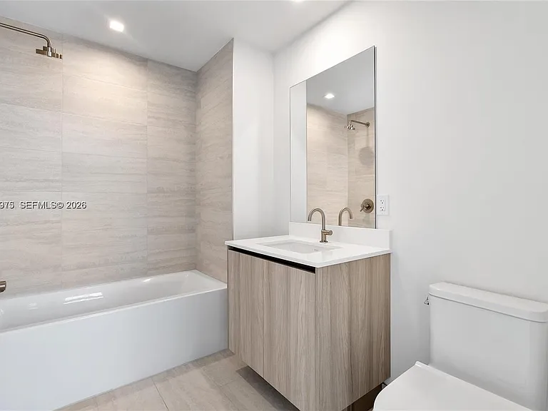 77 SE 5th St #4106 — Photo 11