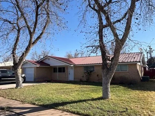 1204 NW 12th Pl, Andrews, TX 79714