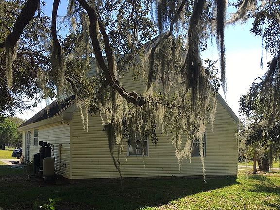 5th image of 198 Rosewood Dr