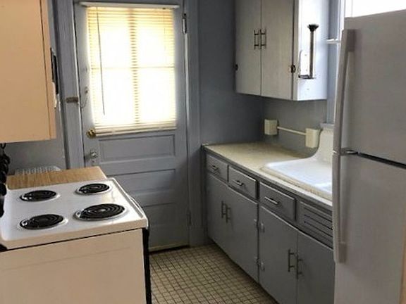 4th image of 115 King St APT 4